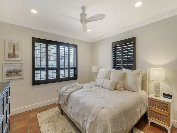 Lido Key Three Bedroom Vacation Home With Pool Walk To Beach